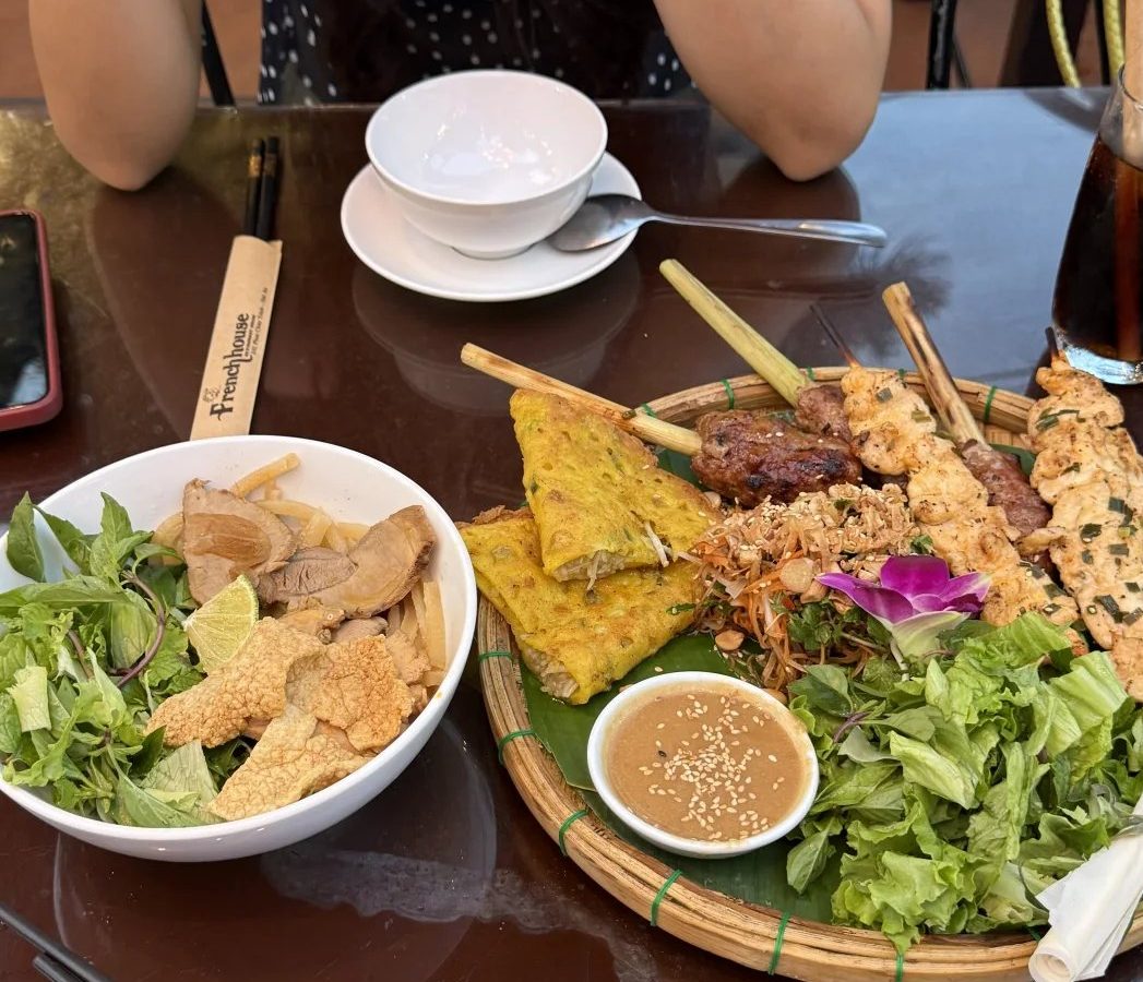 深夜食堂：24 小时营业的清单怎么看 · 夜景